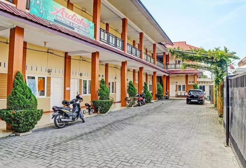 Majatalo Reddoorz Syariah @ Jalan Letda Sujono Tembung