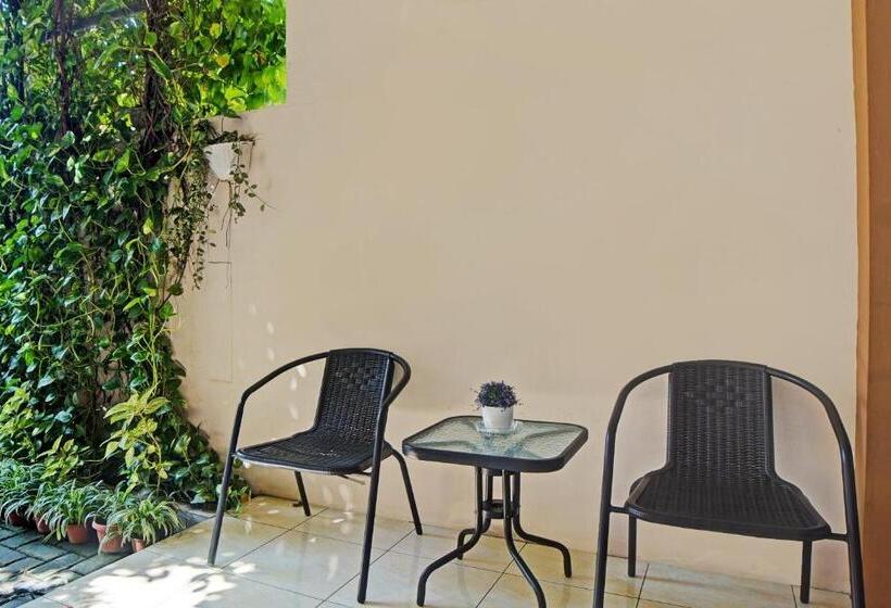 Pensjonat Reddoorz Syariah @ Jalan Letda Sujono Tembung