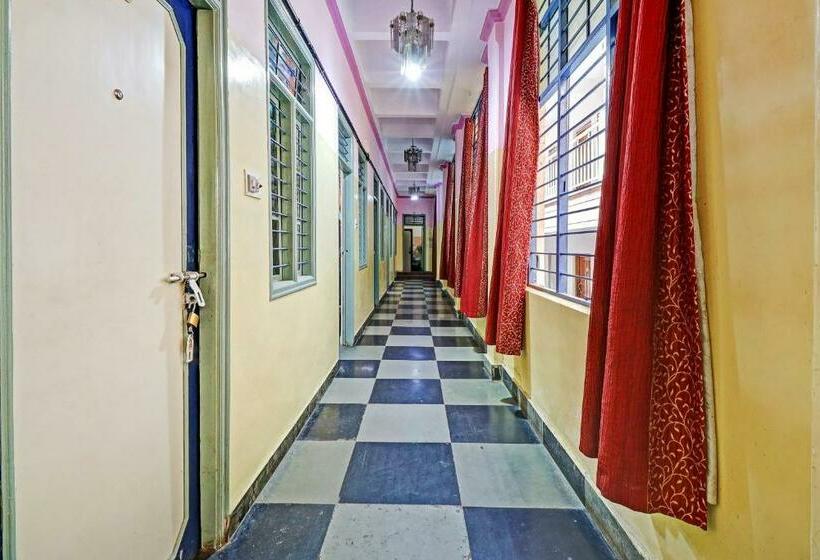 Hotel Spot On 76191 Sahara Lodge