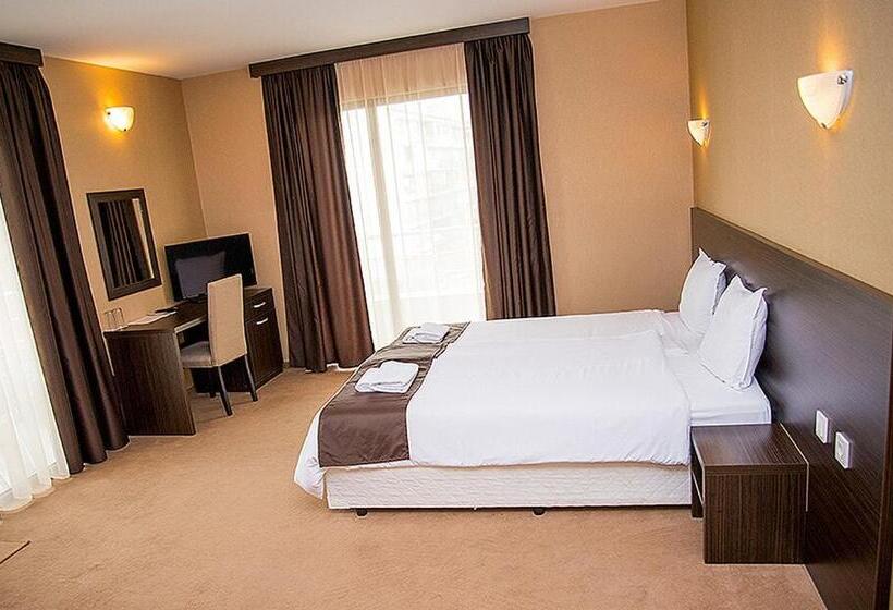 בית מלון כפרי семеен хотел естило