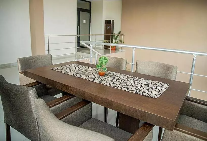 Hotelli семеен хотел естило