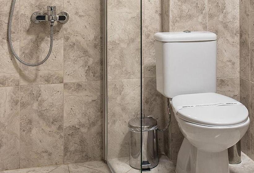 בית מלון כפרי семеен хотел естило