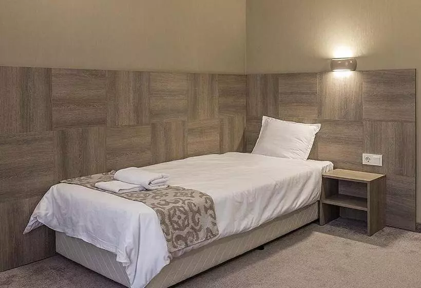 Hotelli семеен хотел естило