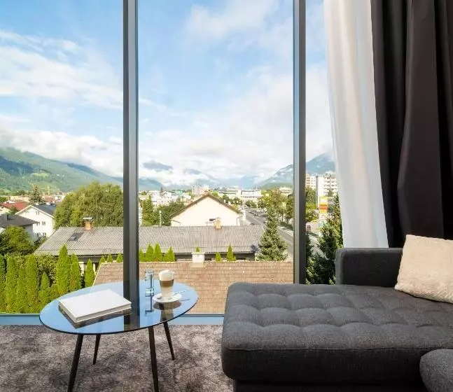 ホテル On The Way 24   Sauna & Golfsimulator Inklusive