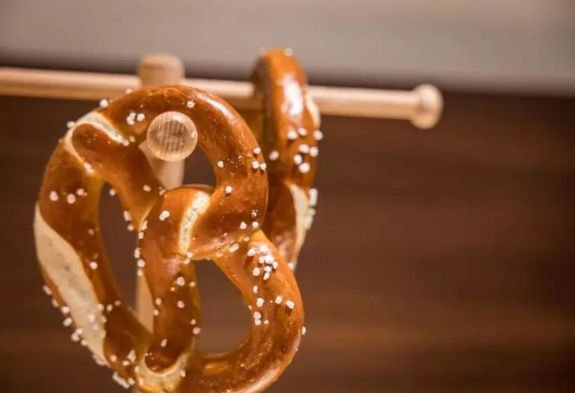 ホテル On The Way 24   Sauna & Golfsimulator Inklusive