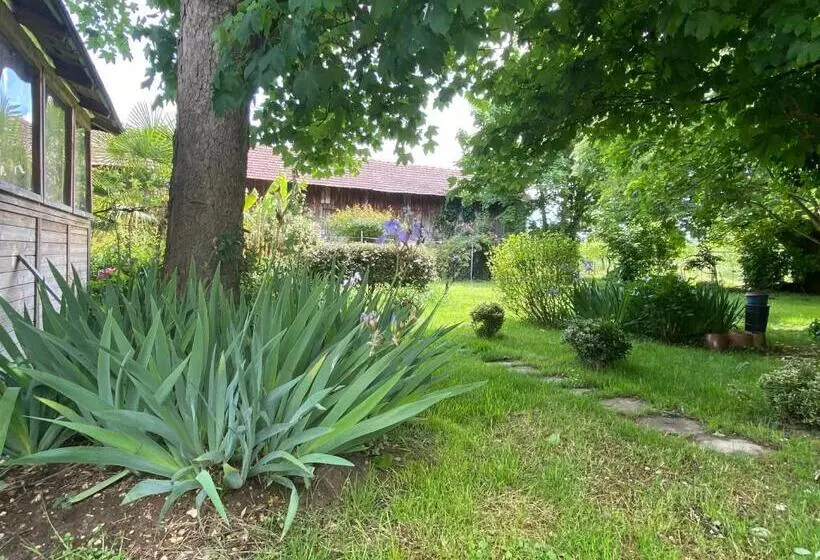 ベッドアンドブレックファースト Les Bergeronnettes   Chambres D Hôtes Bergerac