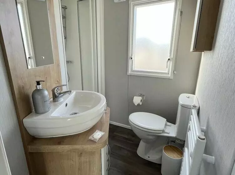 Charming 2 Bed Cottage In Morecambe