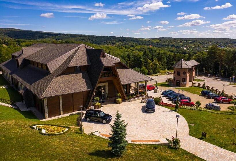 هتل Etno Naselje Vrdnička Kula