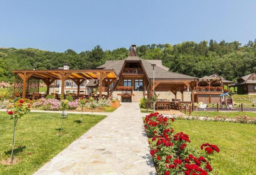 هتل Etno Naselje Vrdnička Kula