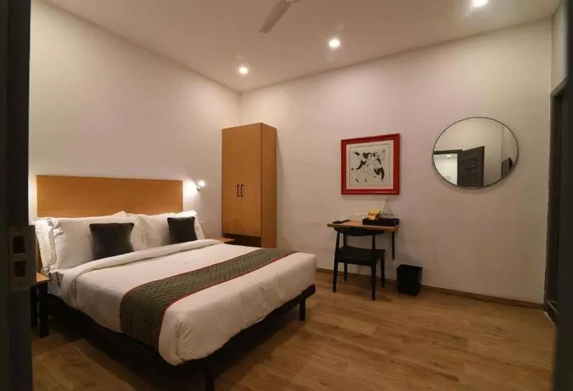 Hotelli Super Townhouse Royapettah Near U.s Consulate