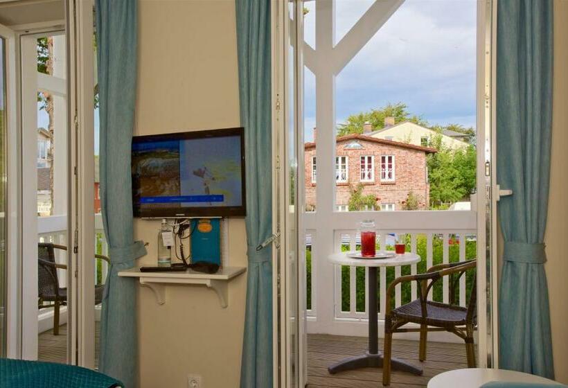 Panorama Hotel Lohme