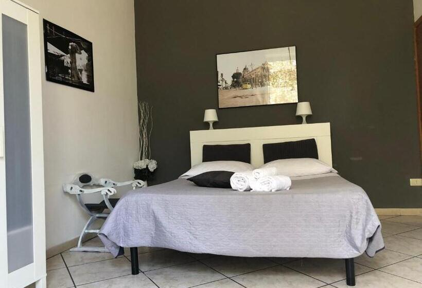 تختخواب و صبحانه Platamone Rooms