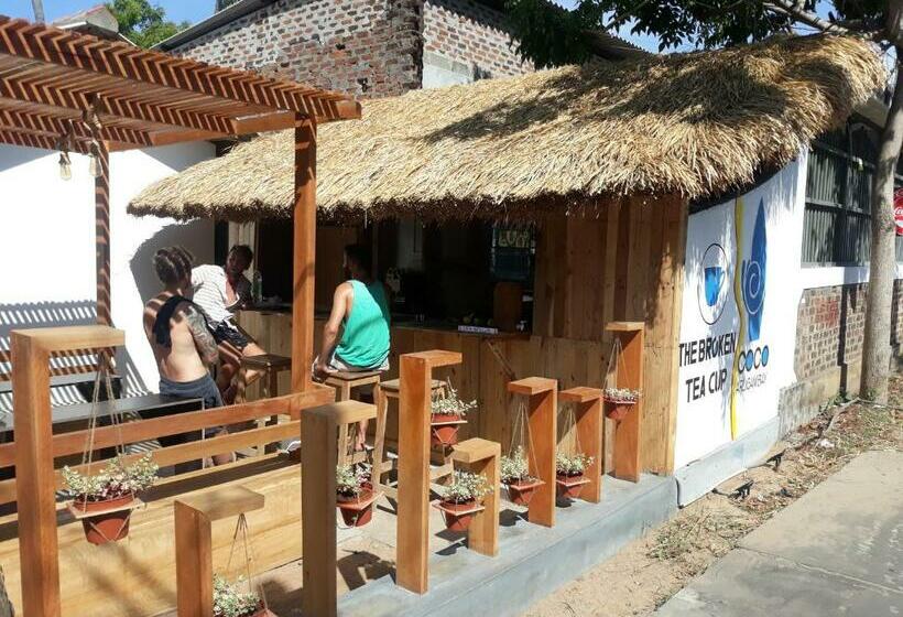 Coco Hostels   Arugambay