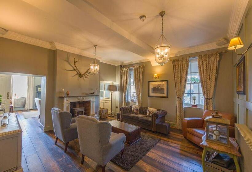 فندق Kedleston Country House B&b