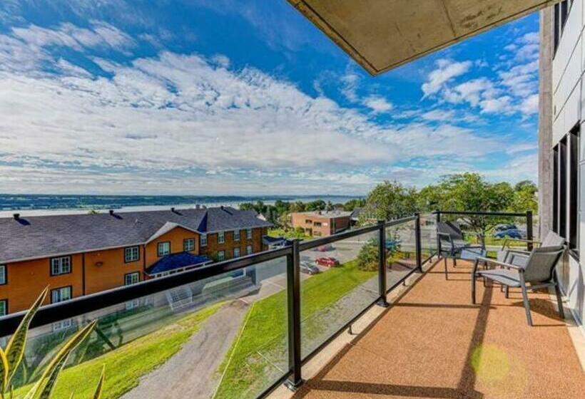 Le Chic Condo   Chute Montmorency