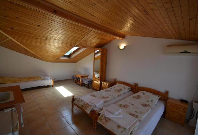 ペンション Guest House Olimpia