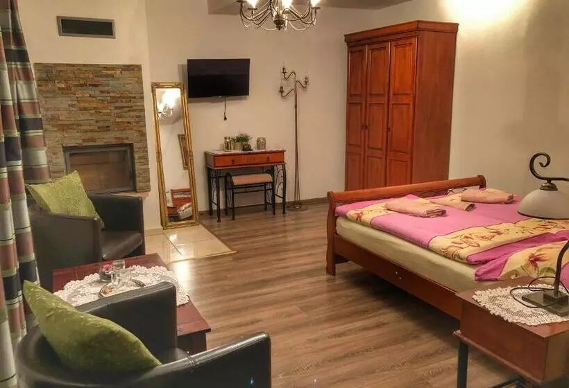 ペンション Penzión Pod Zámkom