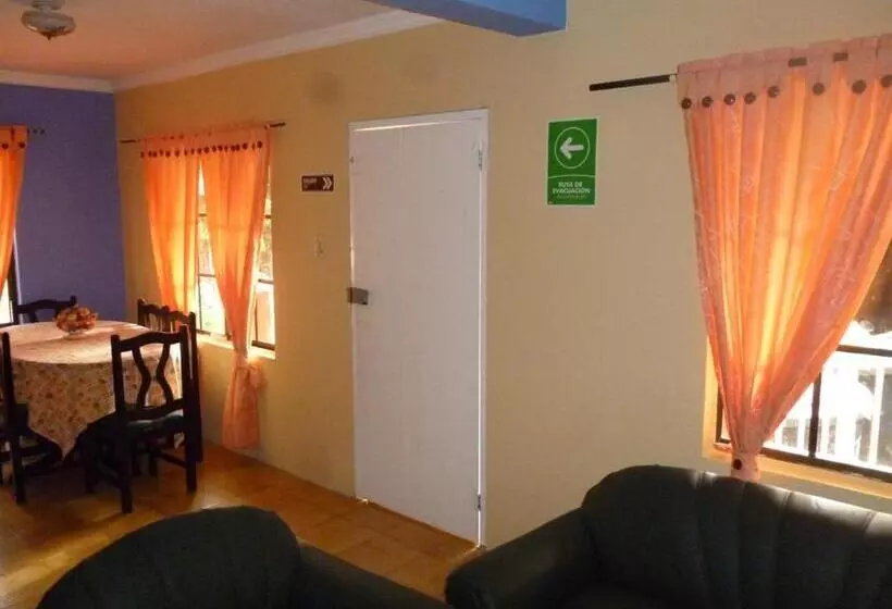 Retkeilymaja Posada Nativa Miss Casira