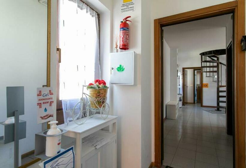 Appartamento Al Ponte Adiacente Al Parco, Vicino All Ospedale E Centro