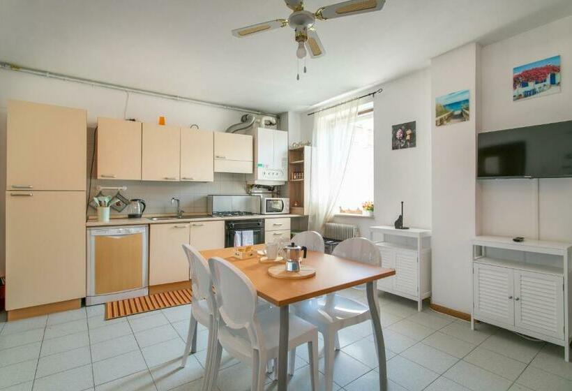 Appartamento Al Ponte Adiacente Al Parco, Vicino All Ospedale E Centro