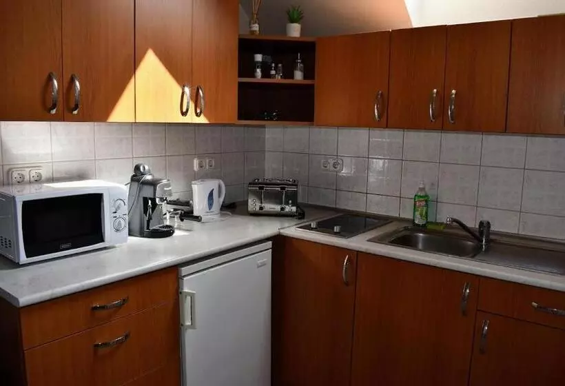 Aamiaismajoitus (B&B) árnyas Panzió Gödöllő