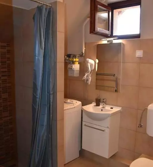 Aamiaismajoitus (B&B) árnyas Panzió Gödöllő