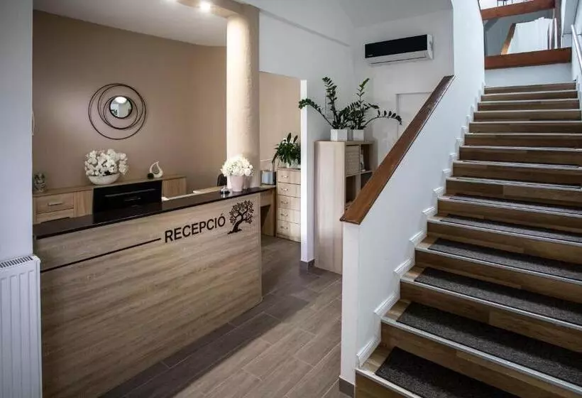 Aamiaismajoitus (B&B) árnyas Panzió Gödöllő