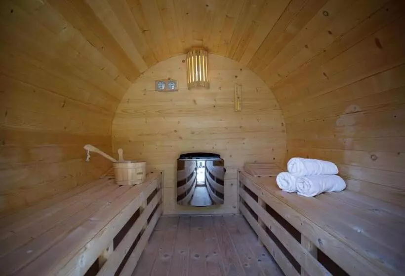 Aamiaismajoitus (B&B) árnyas Panzió Gödöllő