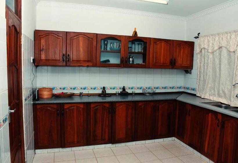 민박 Wakawaka House