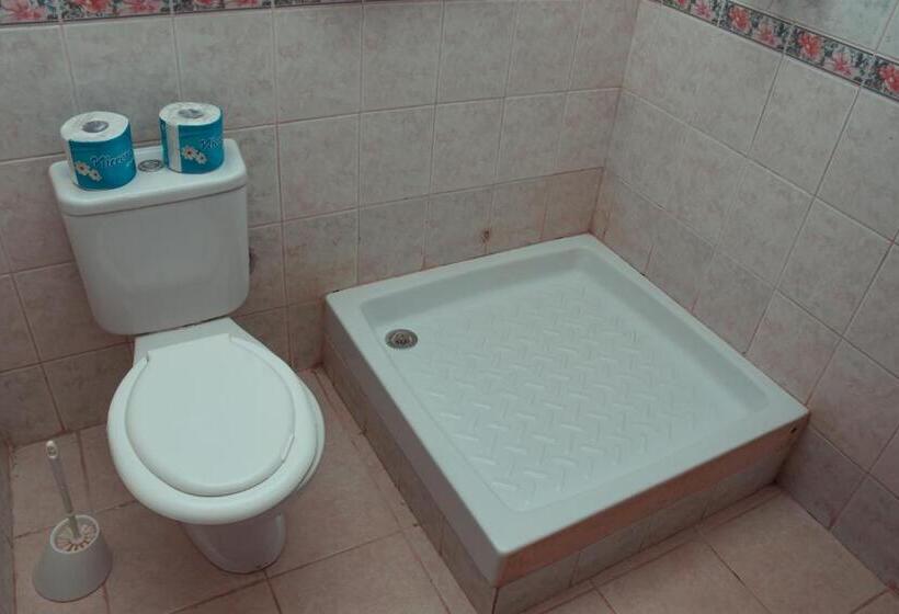 민박 Wakawaka House