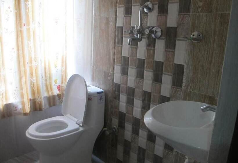 هتل Little Buddha Inn