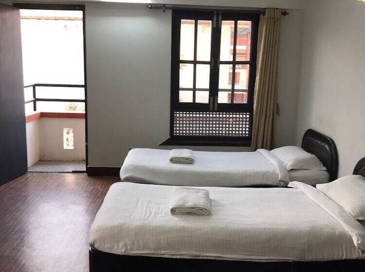 هتل Little Buddha Inn