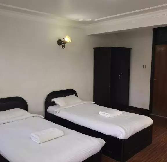 هتل Little Buddha Inn