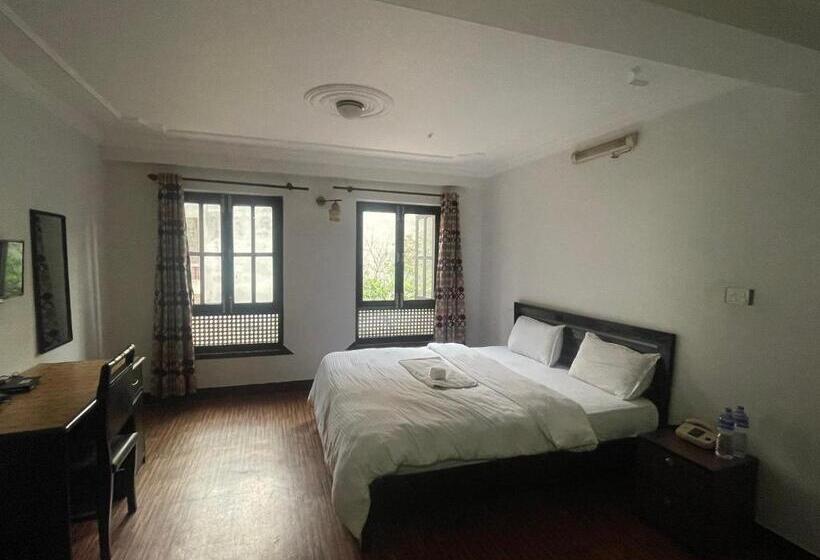 هتل Little Buddha Inn