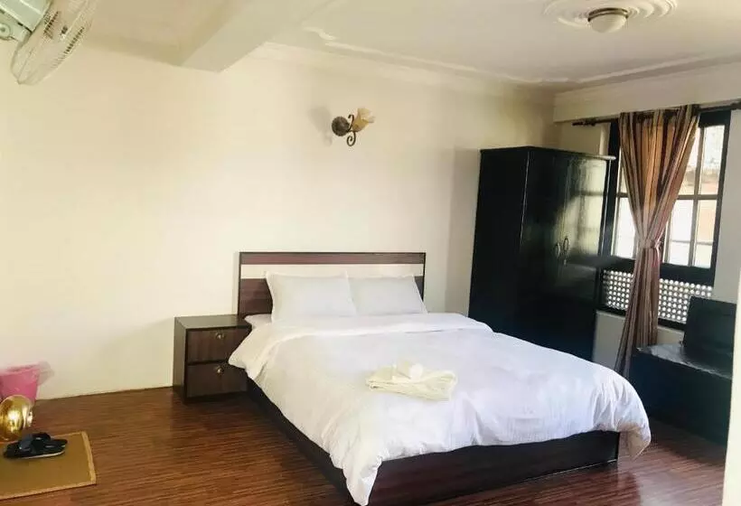 هتل Little Buddha Inn