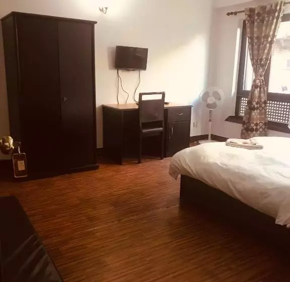 هتل Little Buddha Inn