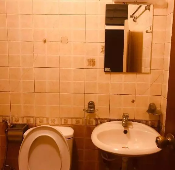 هتل Little Buddha Inn