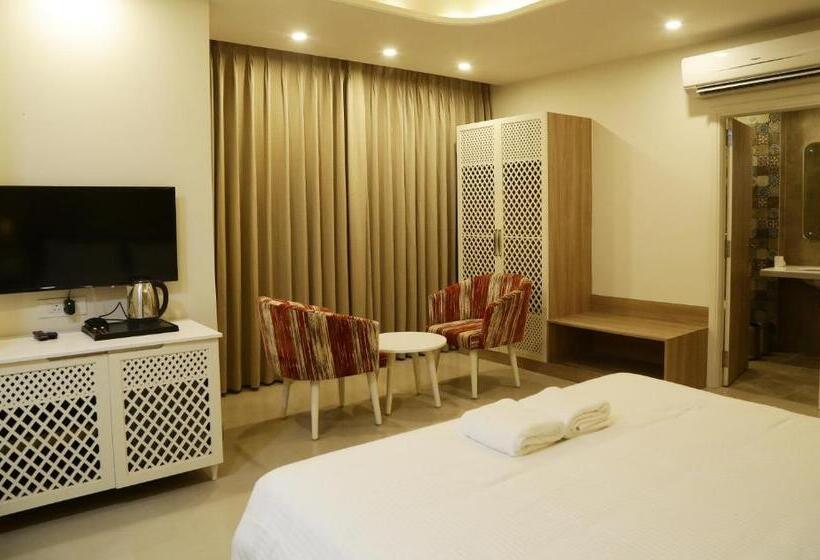 בית מלון כפרי Ratangarh Palace