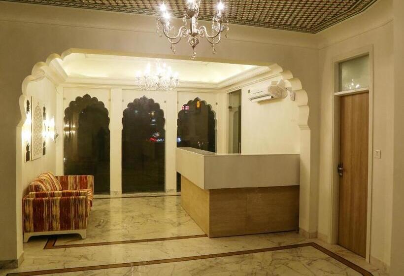 בית מלון כפרי Ratangarh Palace