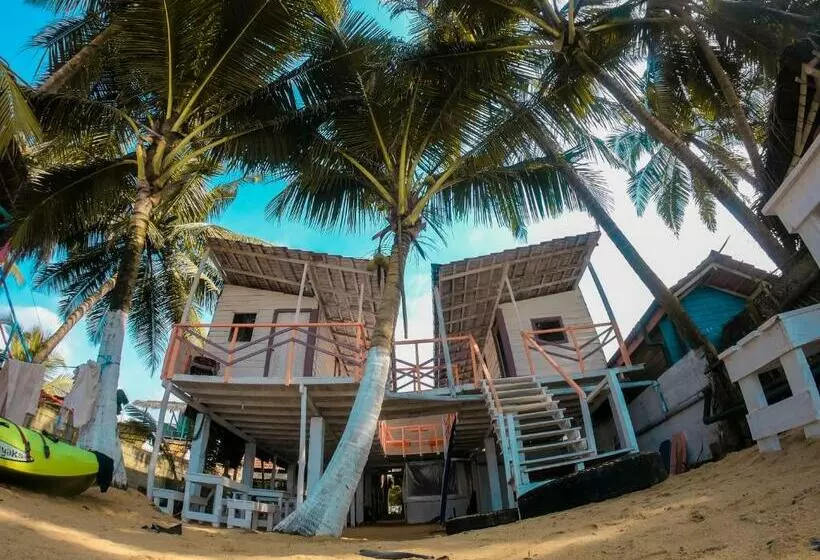 ペンション Ceylon Beach Home