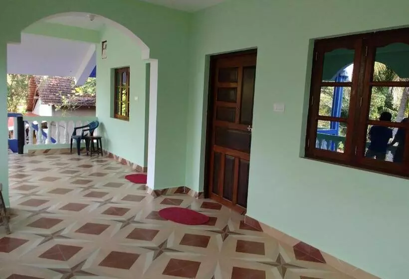 Majatalo The Purple House