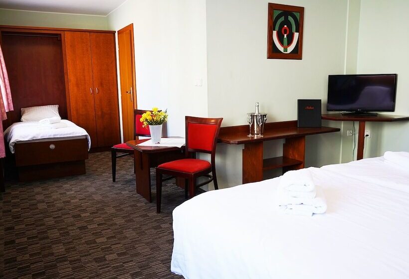 Hotel Baltaci U Nahonu