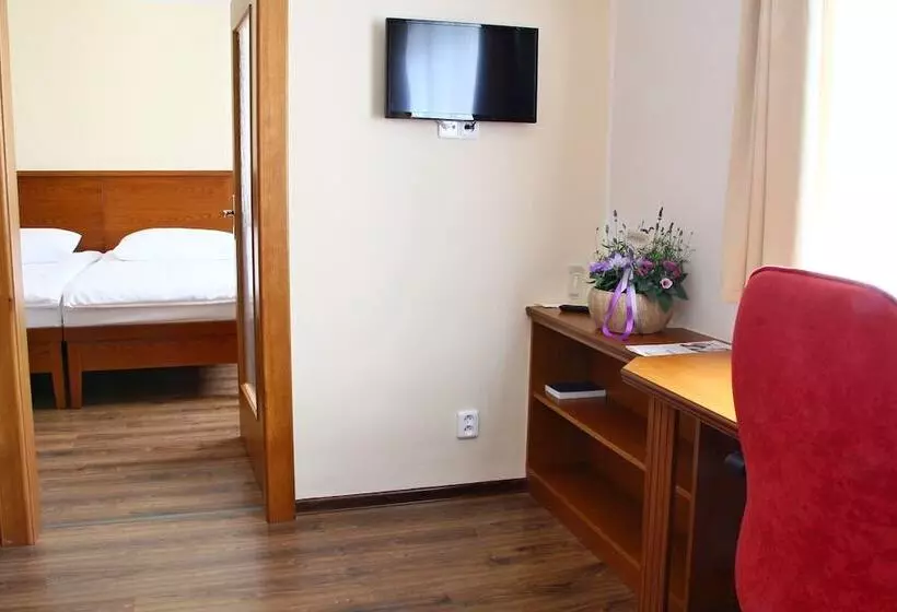 هتل Baltaci U Nahonu