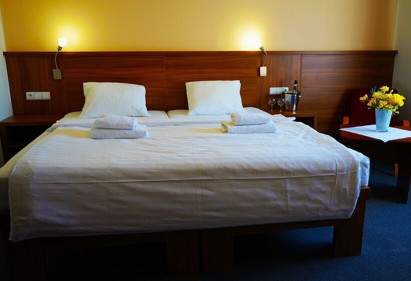 Hotel Baltaci U Nahonu