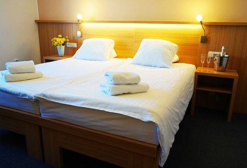 Hotel Baltaci U Nahonu