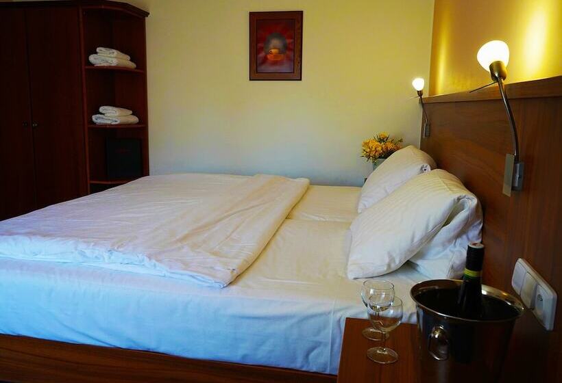 Hotel Baltaci U Nahonu