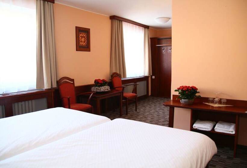 Hotel Baltaci U Nahonu