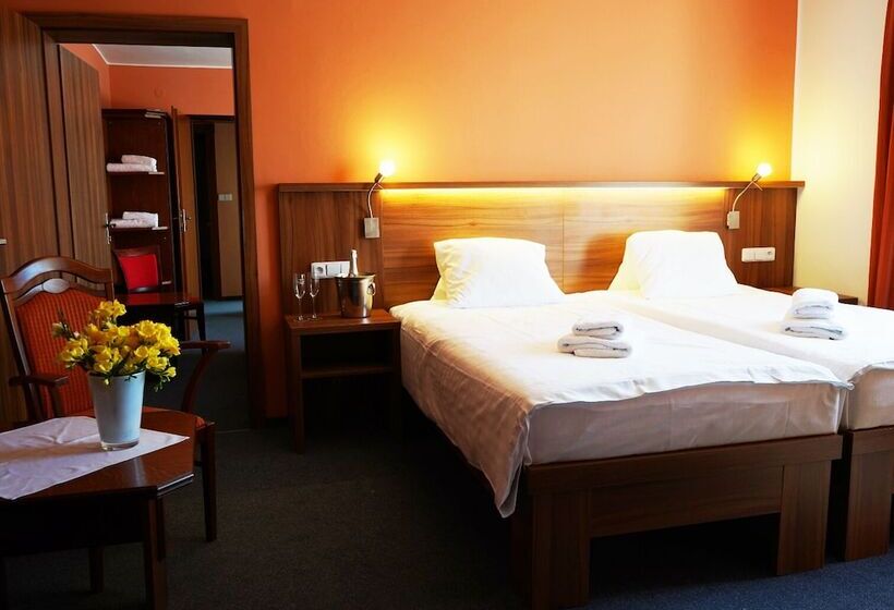 Hotel Baltaci U Nahonu