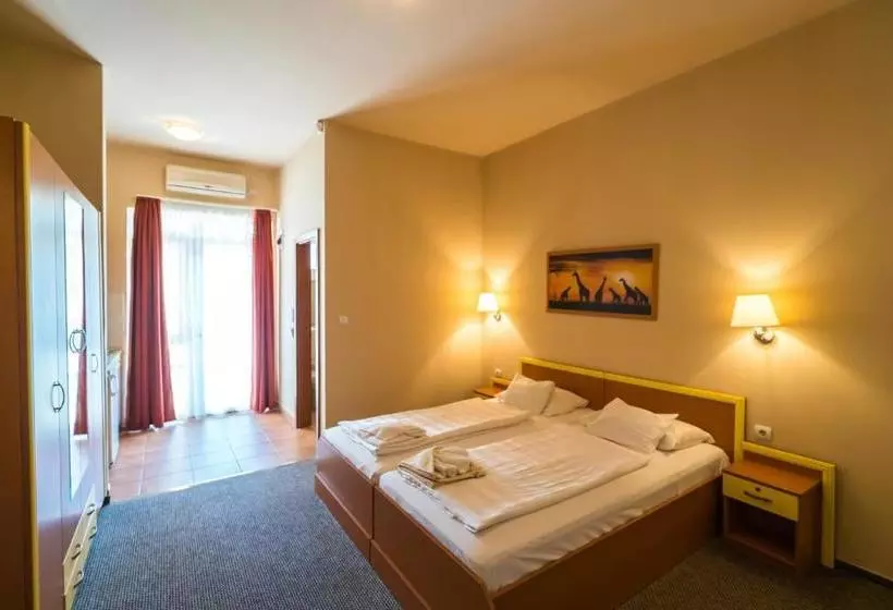 בית מלון כפרי Beach