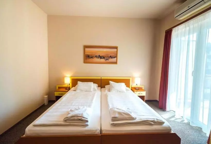 בית מלון כפרי Beach